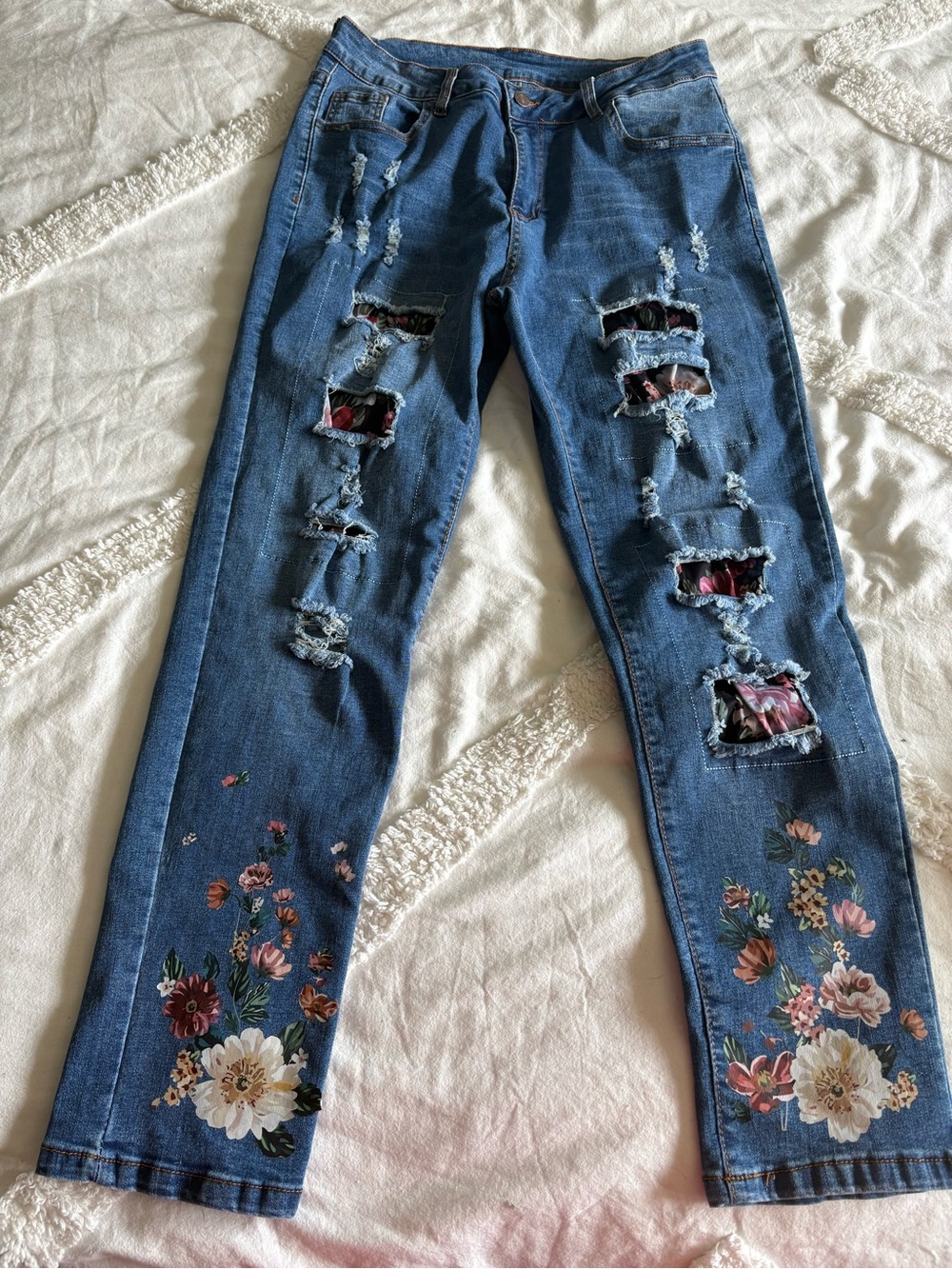 Blue Embroidered Floral Ripped Women’s Jeans
